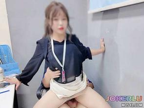  公司开会偷操舅妈门外人来人往惊险刺激